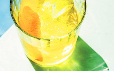 Mezcal cocktail Dados