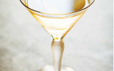 Mezcal cocktail Elegante