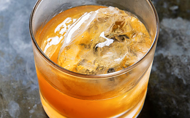 Mezcal- und Tequila-Cocktail “Salt and Ash”
