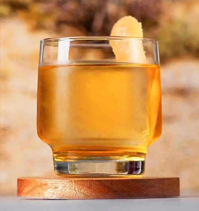 Mezcal- und Tequila-Cocktail “Spaghetti Western”