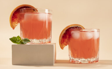 At Skabe Elegance: Mezcal Paloma Cocktailen